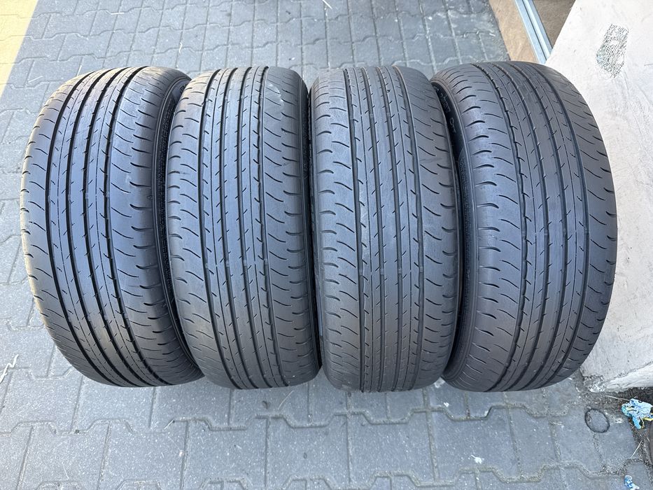 Opony letnie Dunlop Sport Maxx 050 DSST 225 50 RF18
