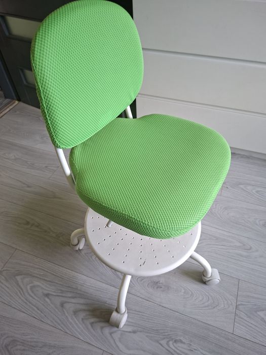 Ikea vimund krzeslo biurkowe dla dziecka 120-140