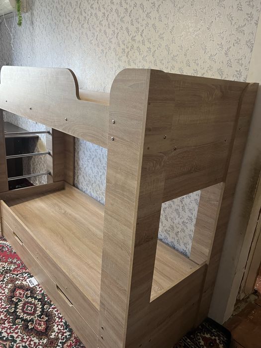 Двух ярусная кровать