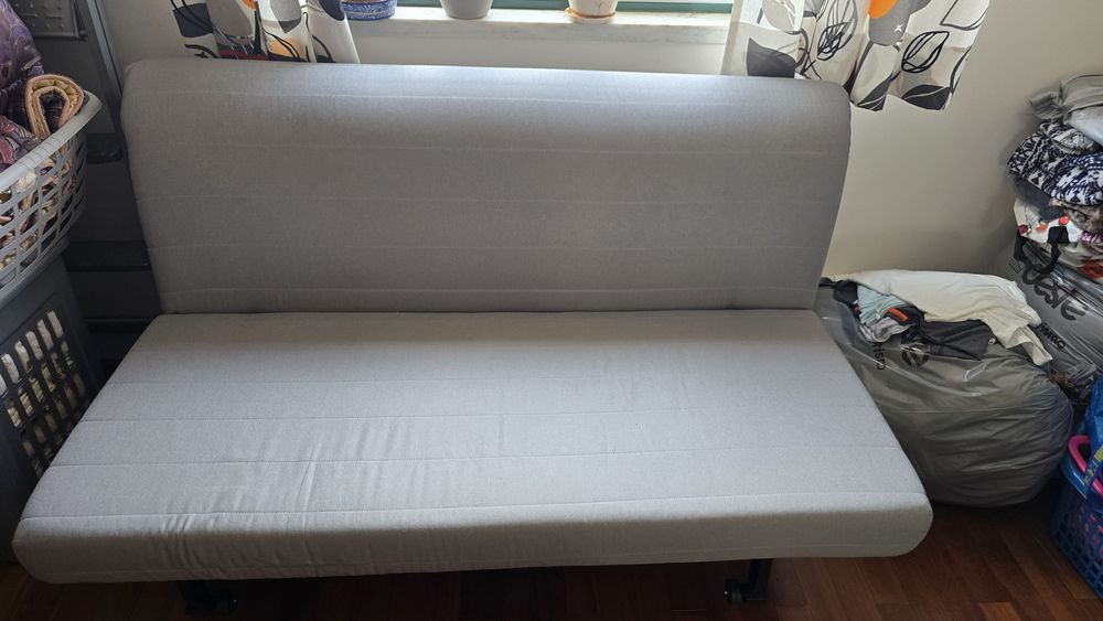 Sofá- cama. Como novo