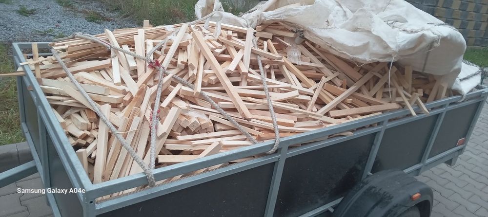 Дрова для роспалкі.