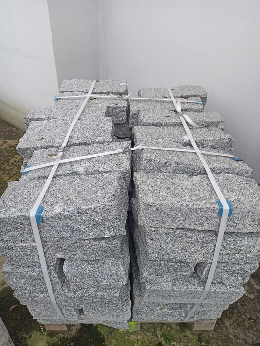 Opornik, Kamień murowy, bloczki granitowe, kostka granitowa, palisada