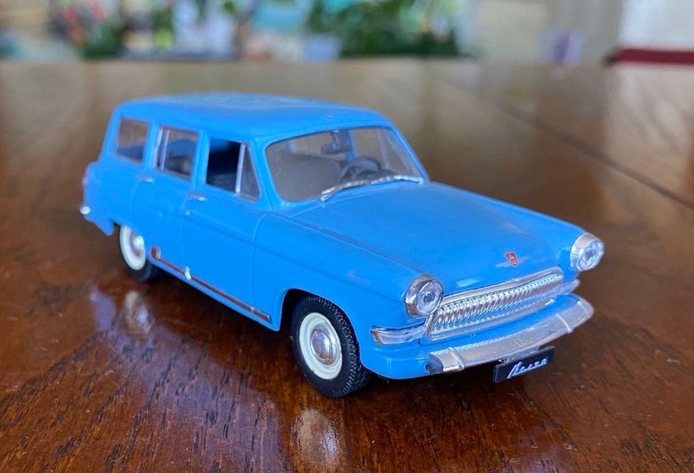 Игрушка модель автомобиля ГАЗ-22 Волга 1:43 DeAGOSTINI