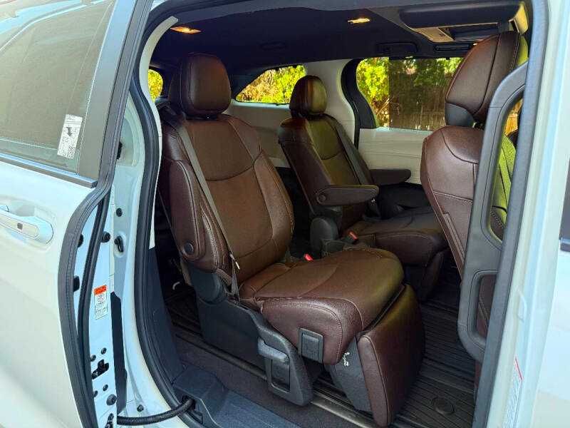2024 Toyota Sienna