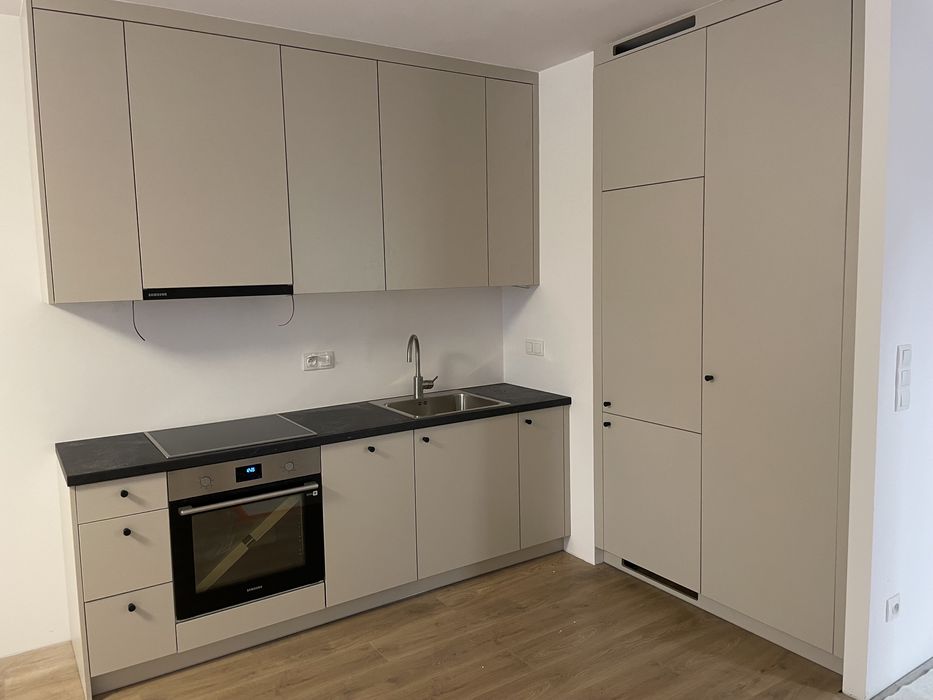 Montaż mebli IKEA, BRW, AGATA, Castorama, meble na wymiar, drzwi