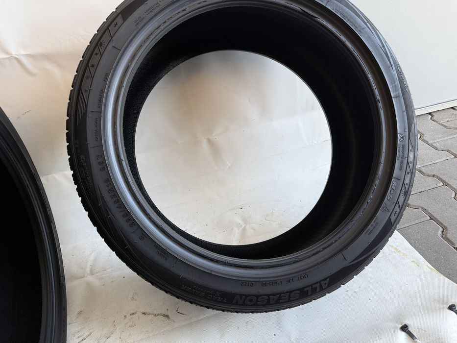 225/45/19 TracMax All Season 96Y