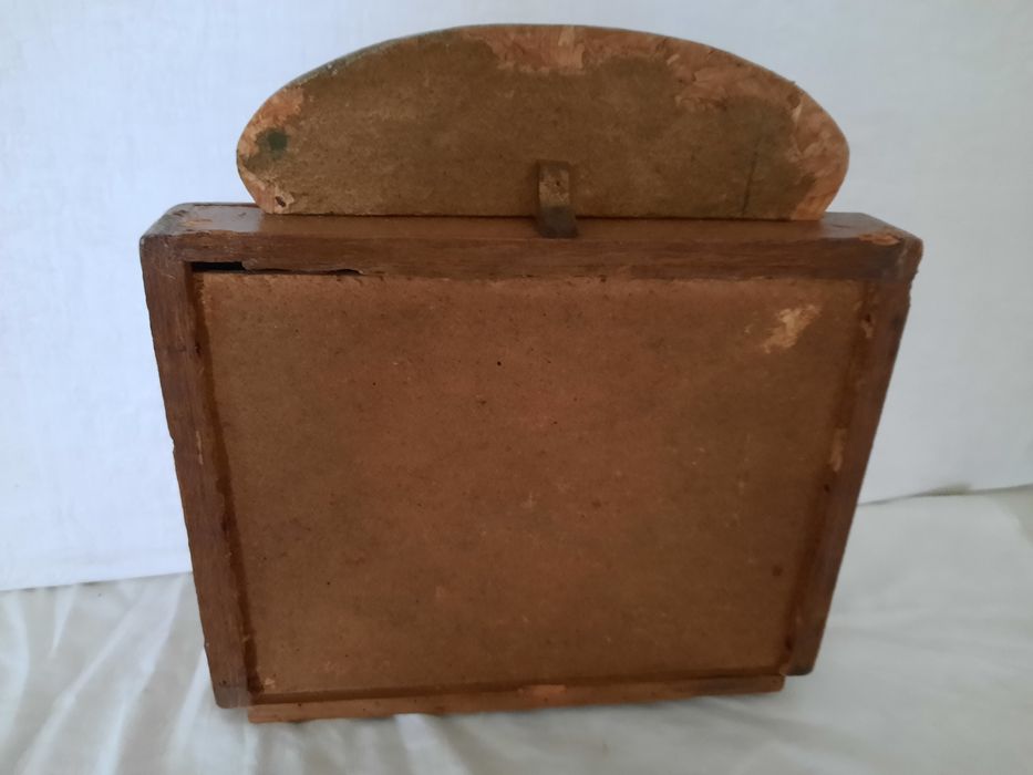 Caixa de furos para chocolates CEL Lda