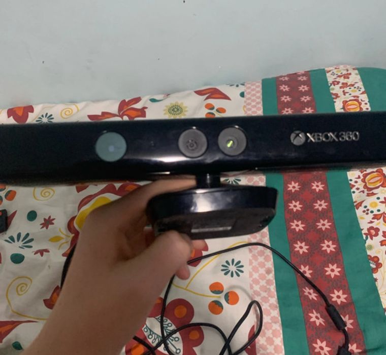 Xbox 360 E 500 GB + Kinect + 3 gry z– Gotowy do gry!