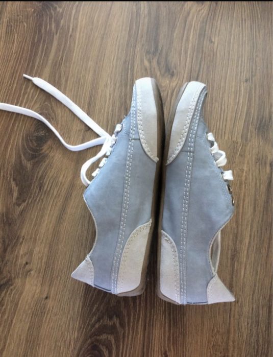 Nowe tenisówki damskie