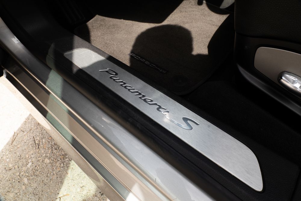 Porsche Panamera S  V8