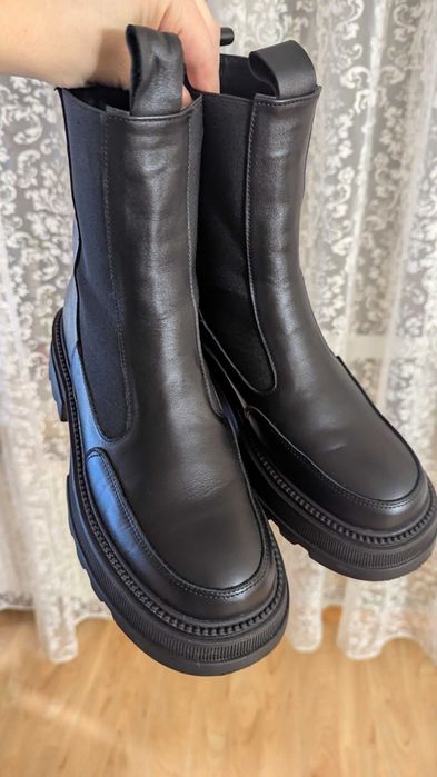 Жіночі демісезонні шкіряні чоботи, 40 розмір