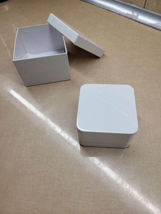 Коробочка для весільних обручок