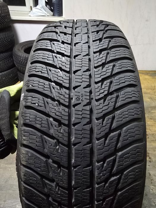 235/60R17 Nokian WR SUV3