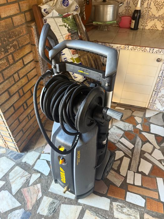 Máquina de lavar em alta pressão