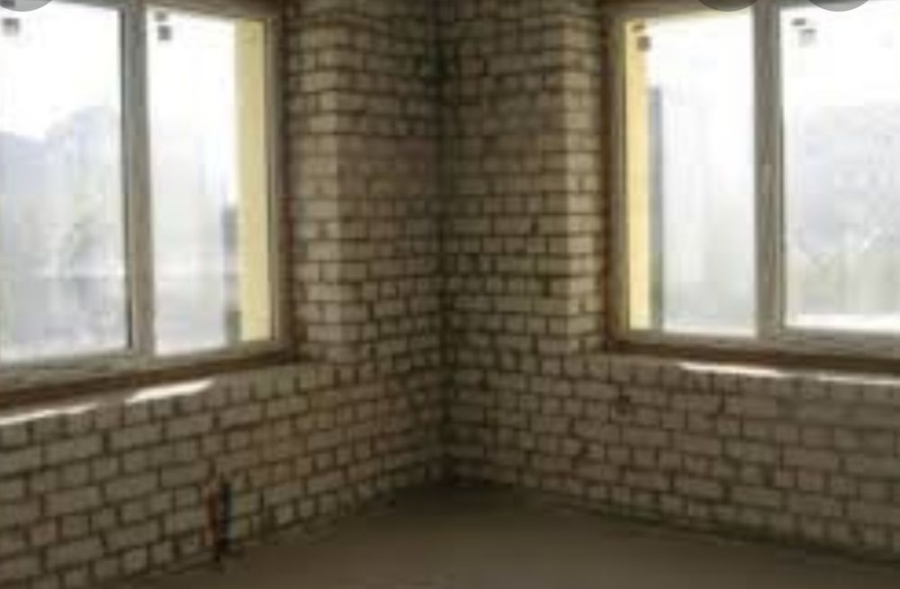 Продам  панорамную спарку в центре 2 квартиры через стену.