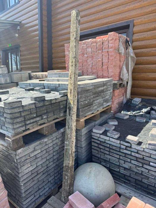 стовпчики бетонні