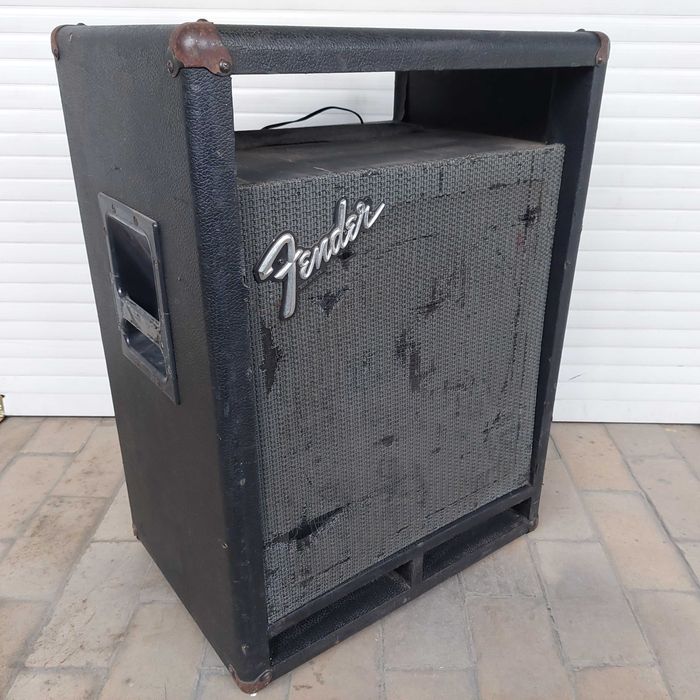 Fender BXR 300C obudowa wzmacniacza / kolumna gitarowa 1x15"