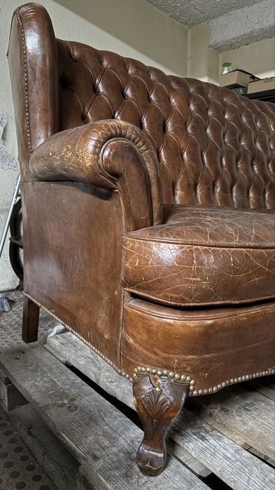 Sofa de 3 lugares pele genuina capitone