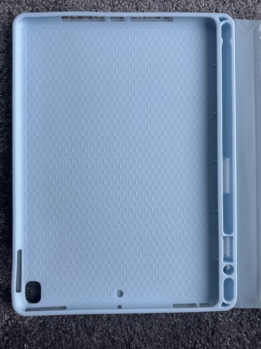 Etui na tableta 11” 26cmx17cm z klawiatura bezprzewodowa