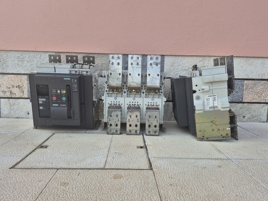 3 Disjuntores Siemens WL1250H 1250A com ETU15B – NOVOS