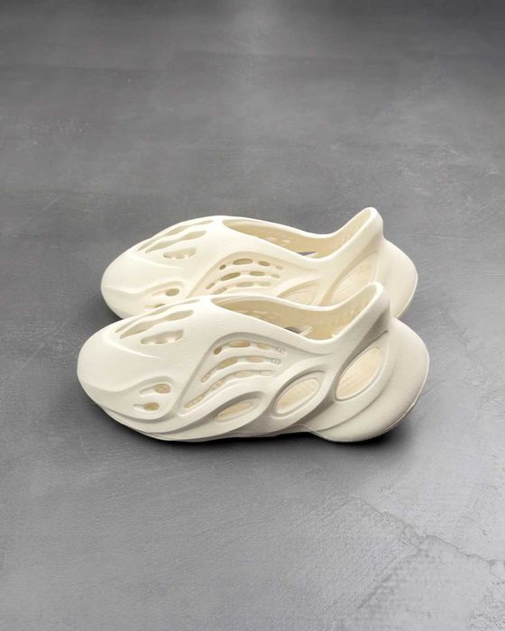 Кросівки Adidas Yeezy 'FOAM RNNR' Sand