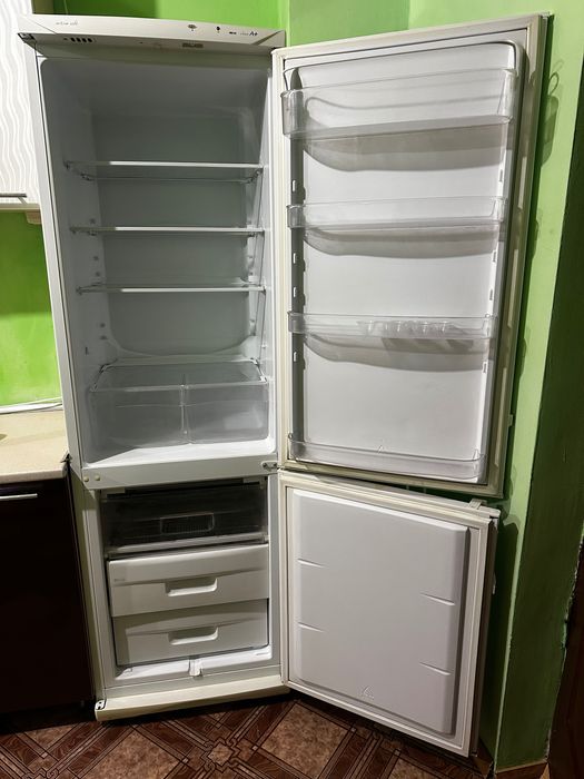 Холодильник 205 см