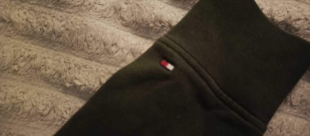 Vintage Tommy Hilfiger Green Pullover Sweatshirt