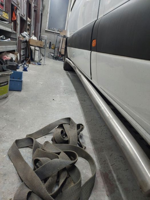 Бічні труби (пороги) на Mercedes Sprinter 910