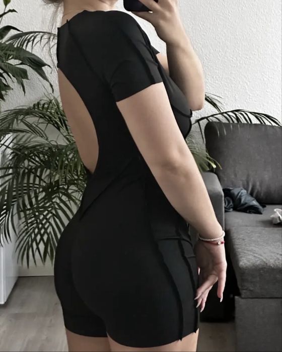 Спортивний комбінезон