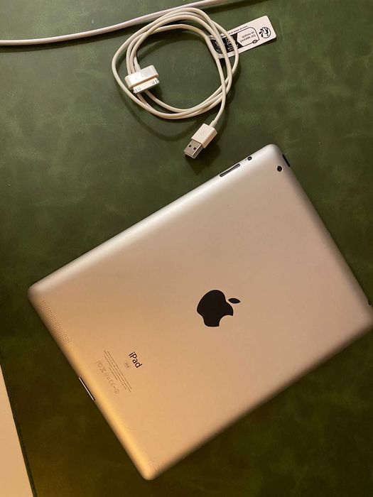 Tablet Apple iPad (2nd Gen) 9,7" 512 MB / 32 GB czarny A1395