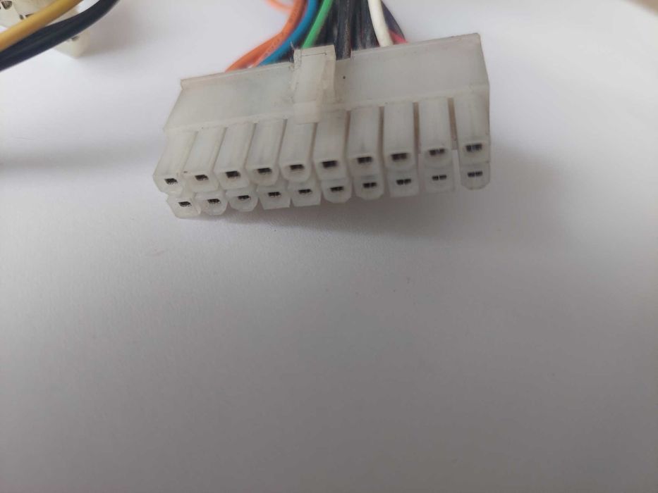 блок живлення для компьютера