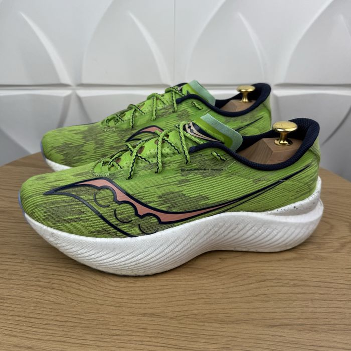 シューズ SAUCONY - saucony endorphin pro Amazon | Saucony Endorphin Pro 3, ホワイト/ゴールド, 5
