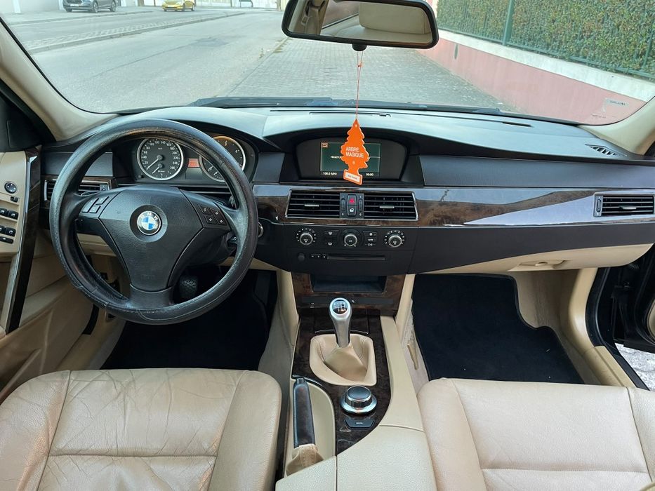 Vendo série 5 520 selo barato