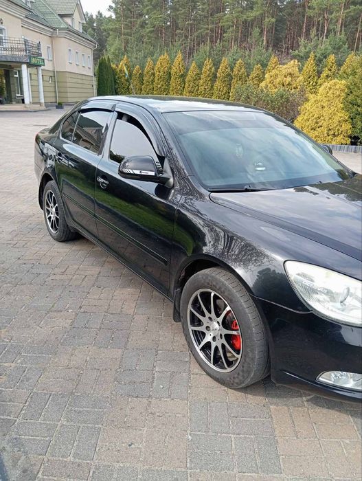 Skoda Octavia               ..
