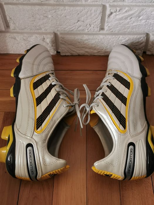Korki ADIDAS Predator roz 46/Długość wkładki 29,5 cm