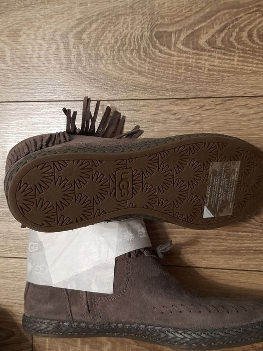 Ботинки UGG kennady
