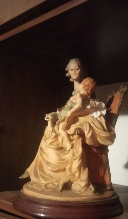 Estátua em Marfinite