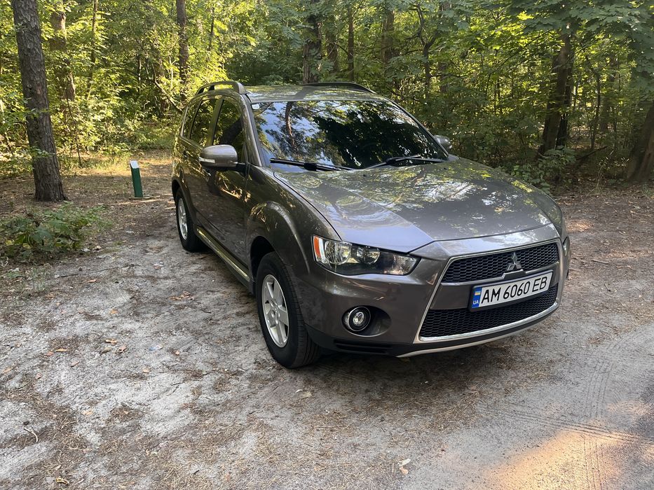 Mitsubishi OUTLANDER XL 2010 2.2 для військових