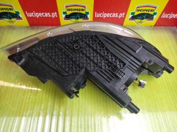 Ótica Esq SKODA OCTAVIA II Combi (1Z5)