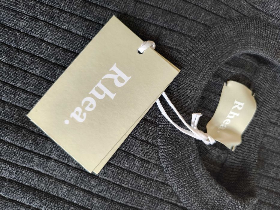 Rhea. Merino wełna 100% sukienka szara dzianinowa długa rozporki S