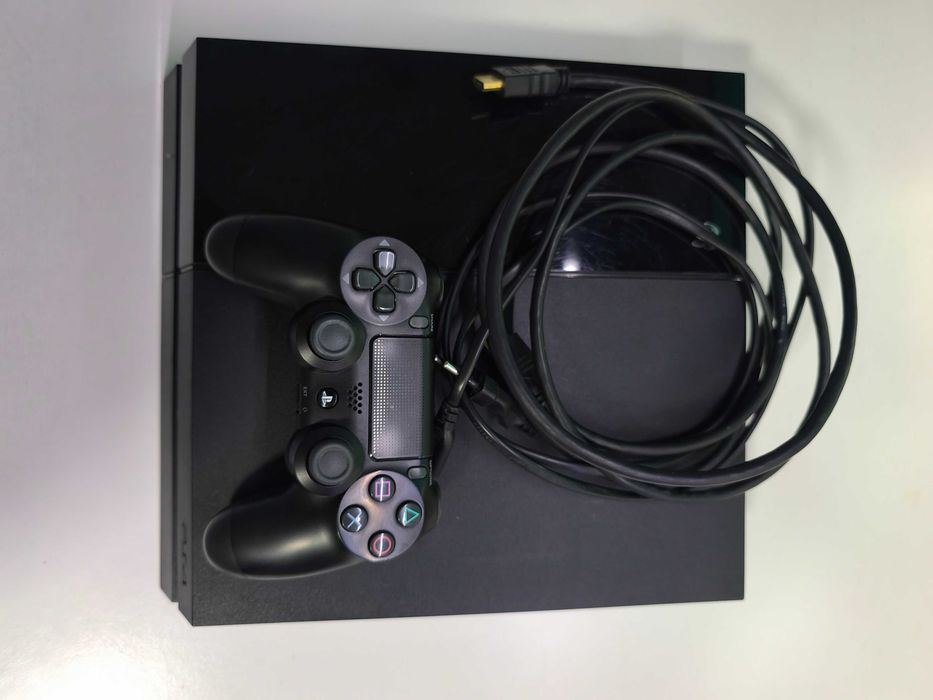 playstation 4 + UFC 3 com assesorios