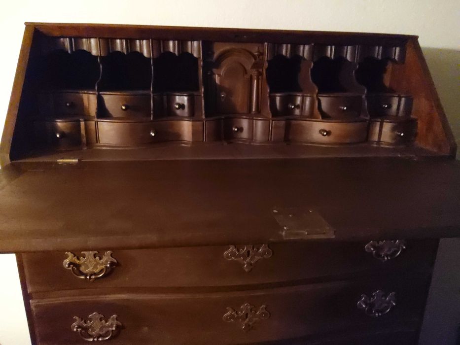 Escrivaninha em mogno