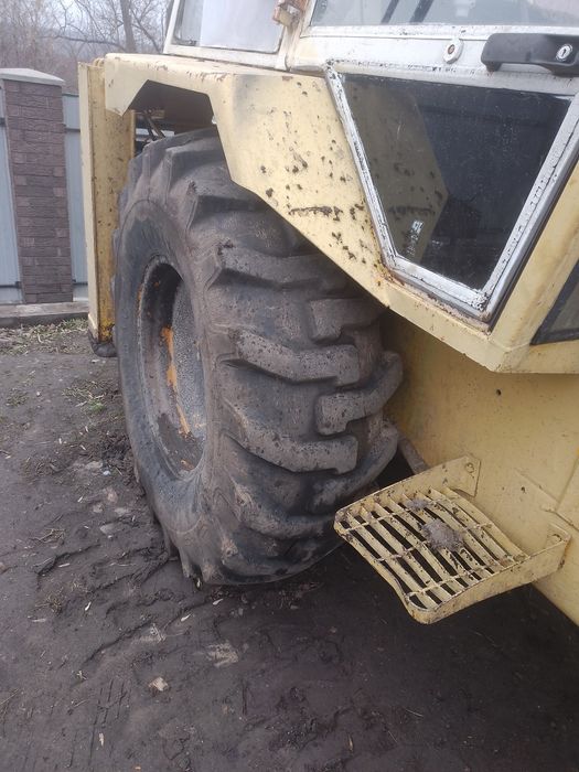 Продам екскаватор в робочому стані всі питання по телефону