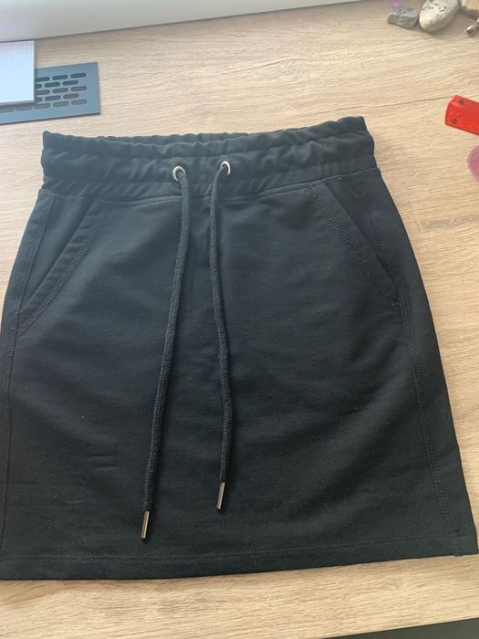 Спідниця    чорна