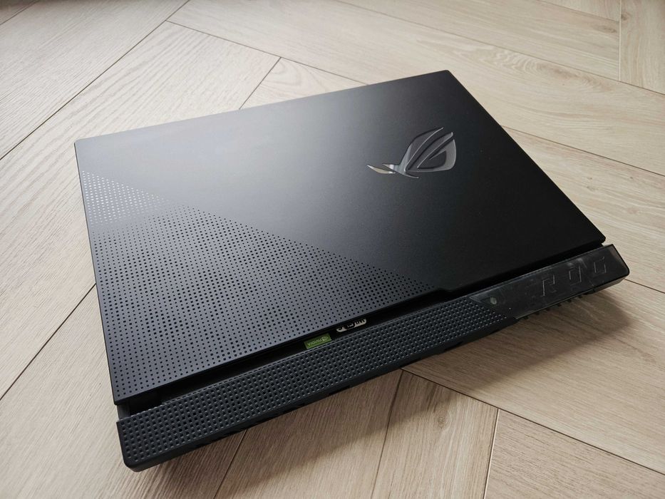 ASUS ROG Strix Scar 15 G533QR RTX3070 Ryzen7 16GB 1TB