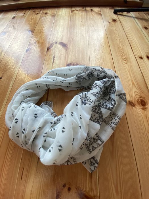 Apaszka we wzory boho house