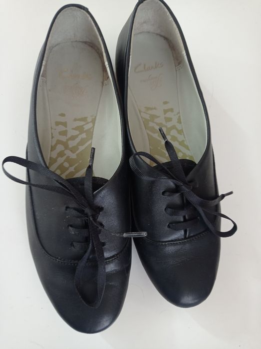 Туфлі Clarks. Шкіра