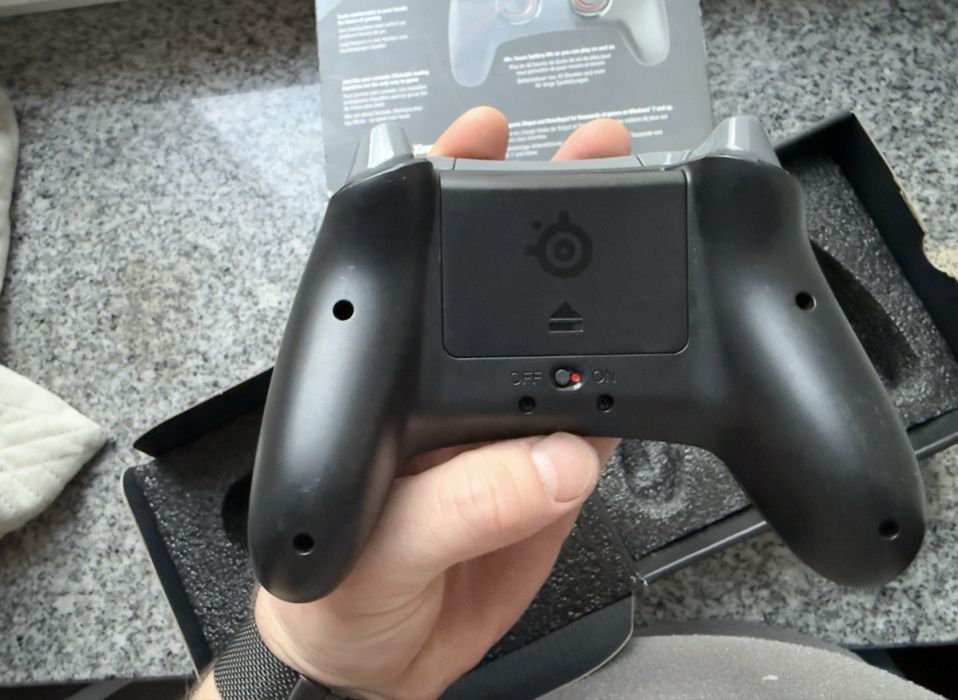 Kontroler SteelSeries Stratus Duo / XL | PC / Android | Bluetooth