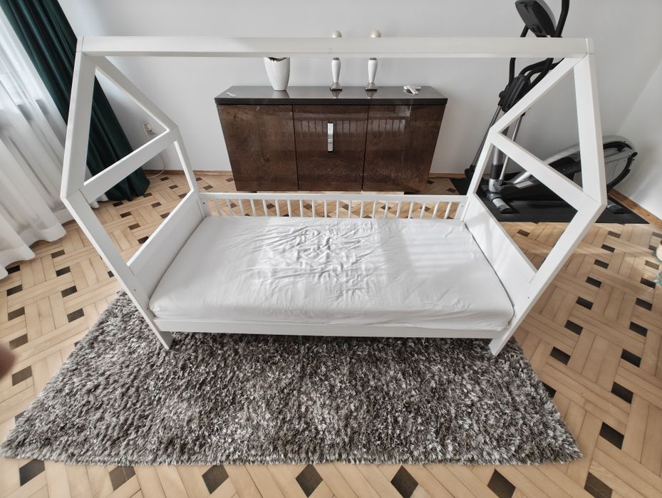 Sprzedam Łóżko typu domek