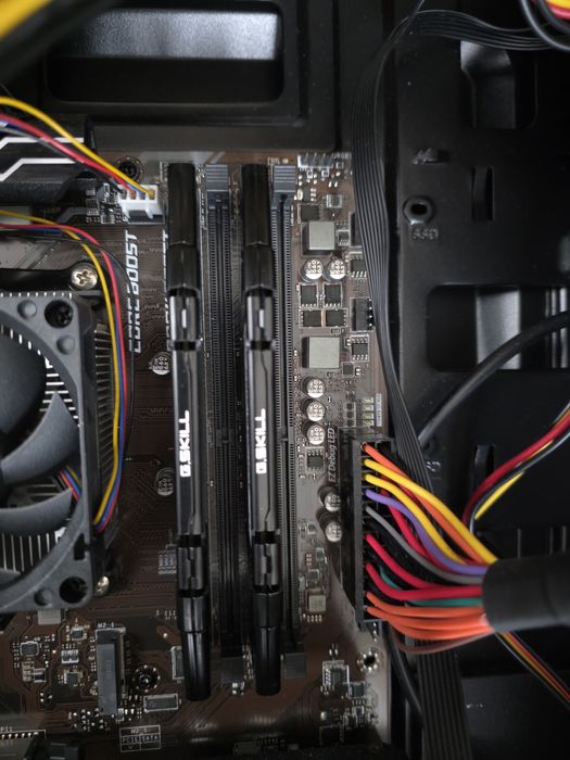 Komputer do grania, RTX 3060, 8GB DDR4 (3600), 256gb SSD, MSI B450,AMD